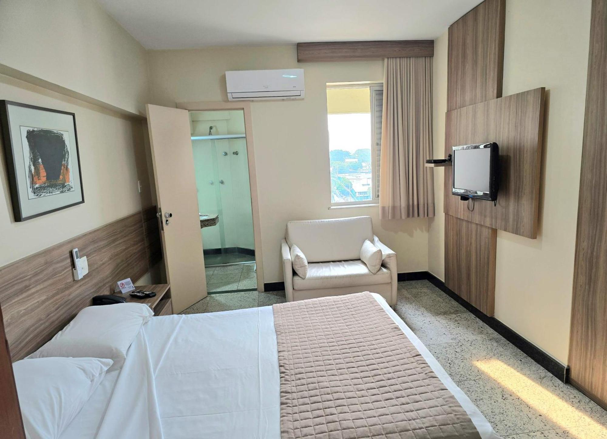 Hotel Via Contorno 3*